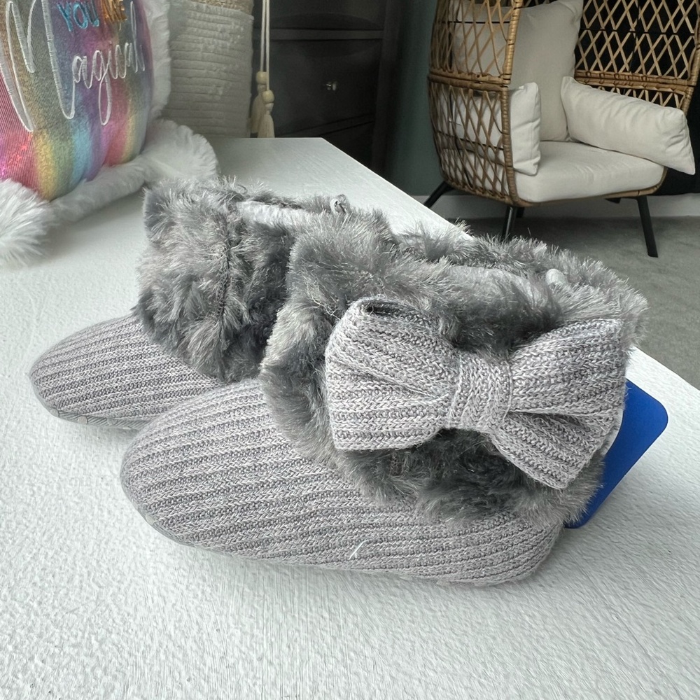 Baby girl booties, size 1